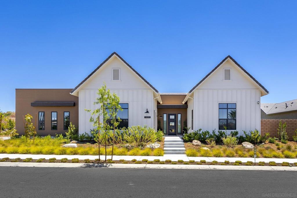 MLS #260015706SD image #0