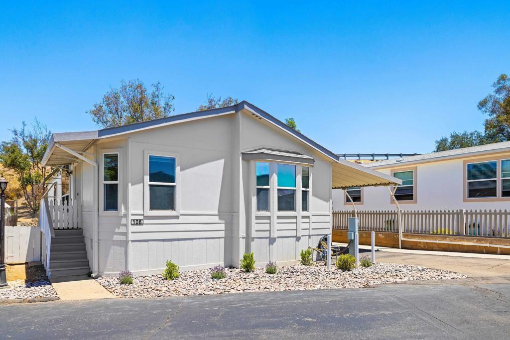 MLS #260016018SD image #0