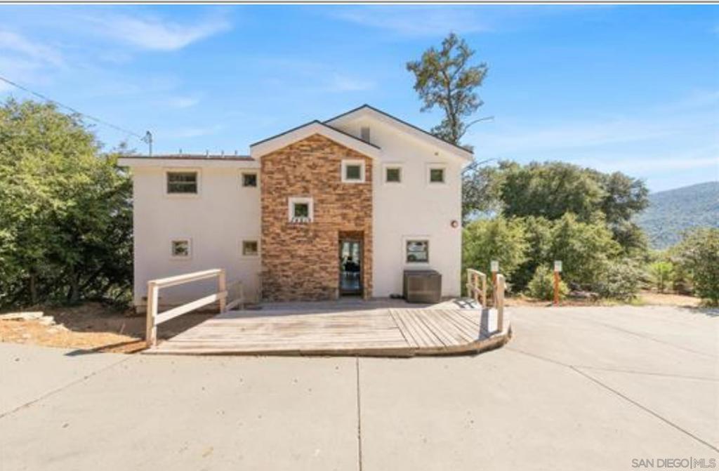 MLS #260016140SD image #0