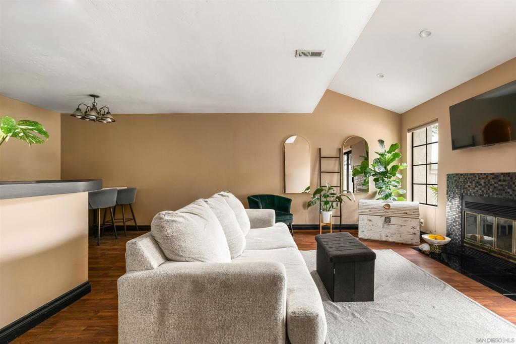 4250 Porte De Palmas #55 San Diego CA 92122 | MLS #260016147SD 45 MLS #260016147SD image #0