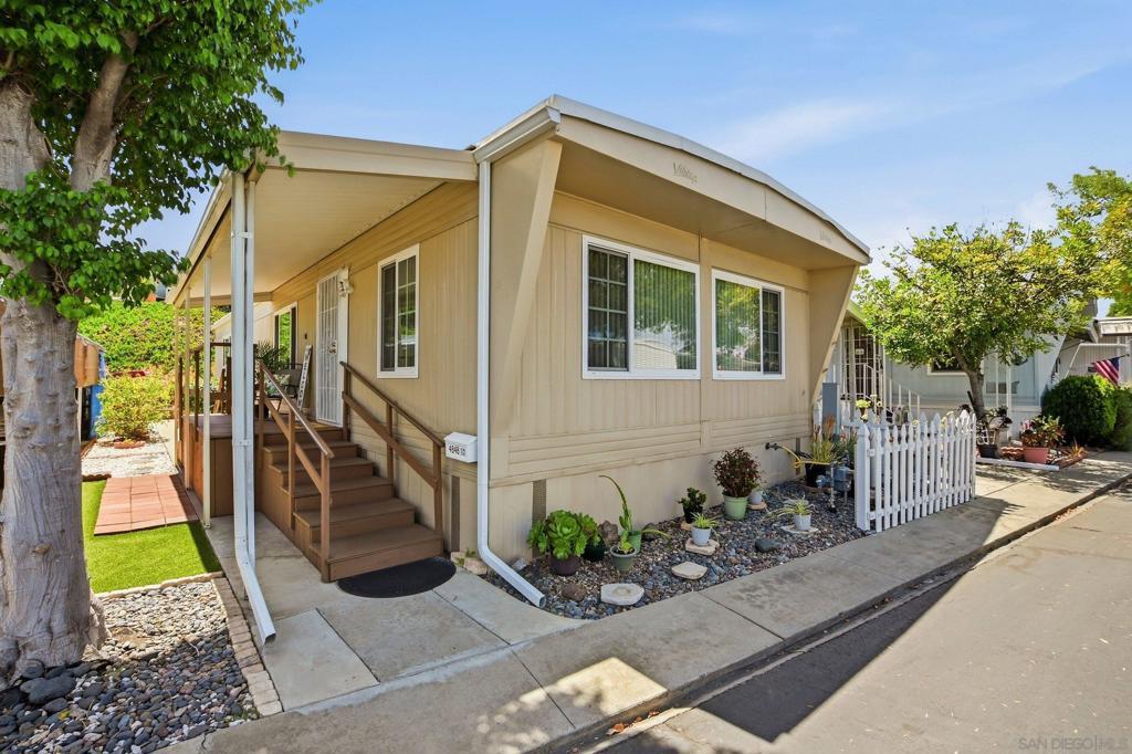 MLS #260016371SD image #0