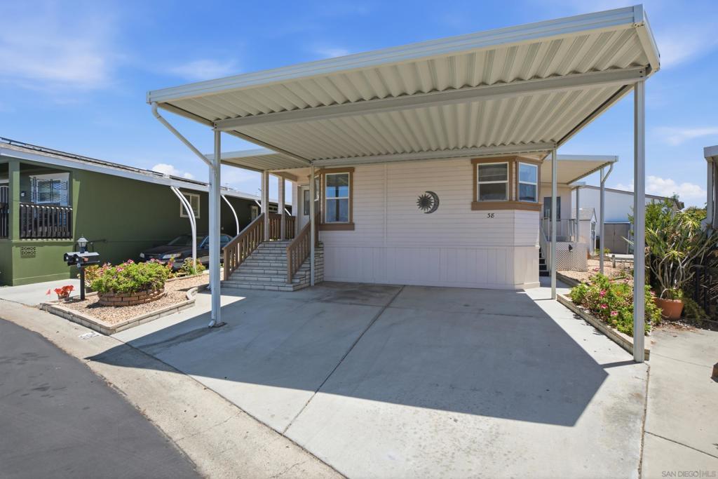 MLS #260016576SD image #0