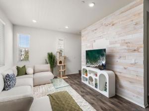 MLS #260017504SD image #0