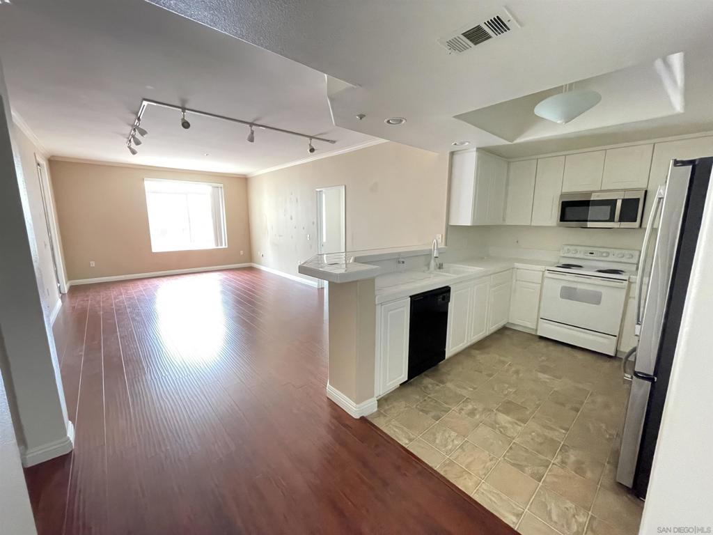 MLS #260017801SD image #0