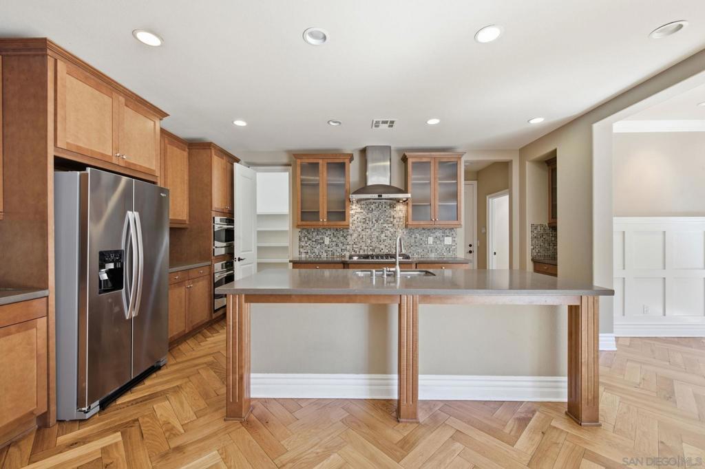MLS #260017985SD image #0
