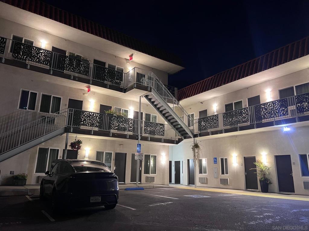 MLS #260018101SD image #0