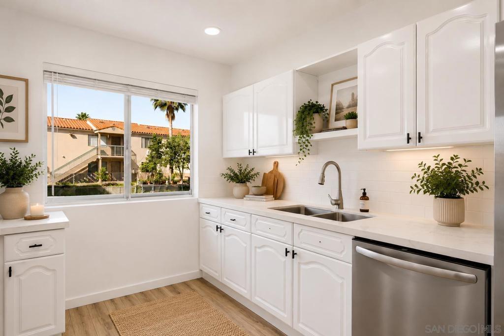 MLS #260018326SD image #0