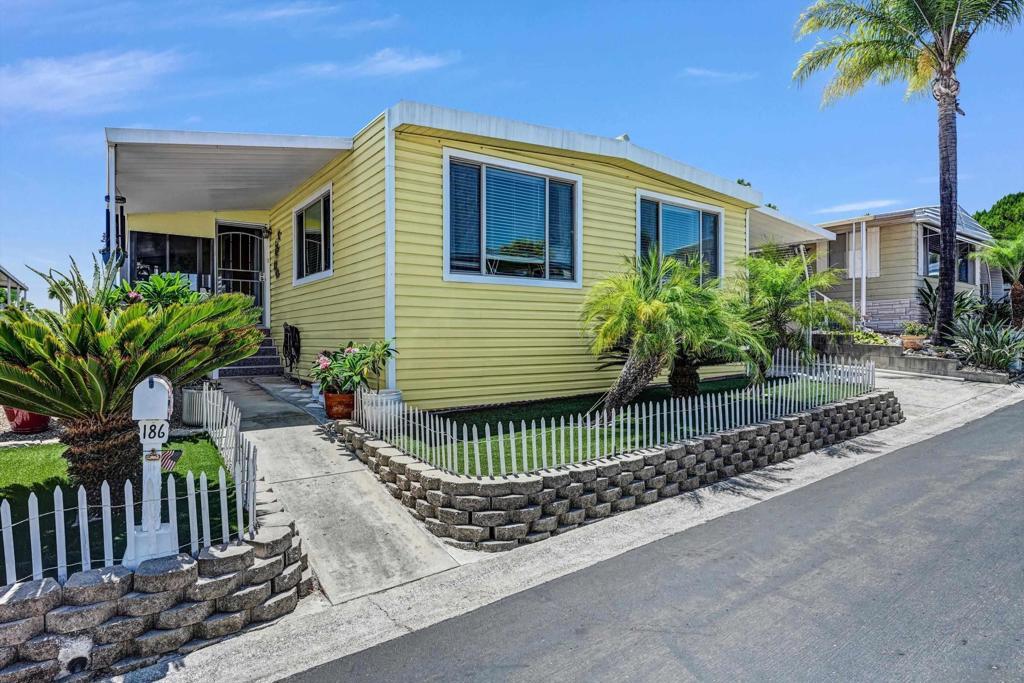 MLS #260018338SD image #0