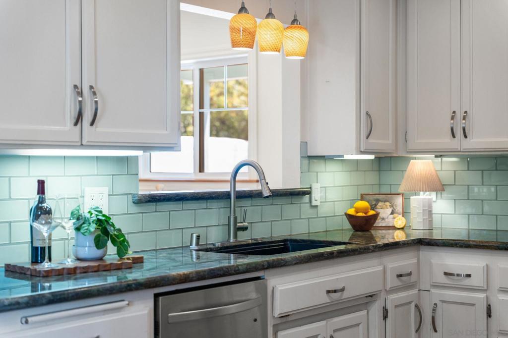MLS #260018377SD image #0