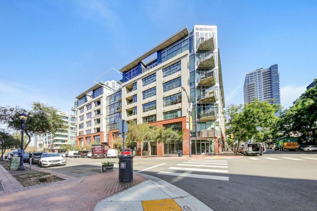 MLS #260018393SD image #0