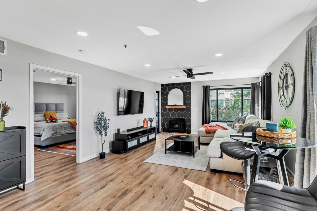 MLS #2600216SD image #0