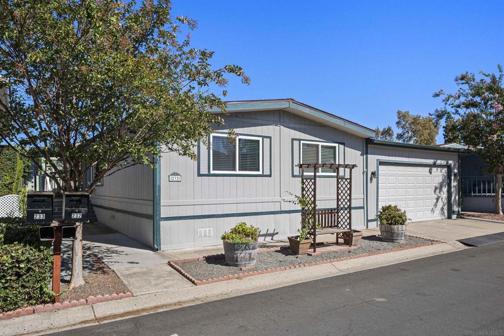 MLS #260021914SD image #0