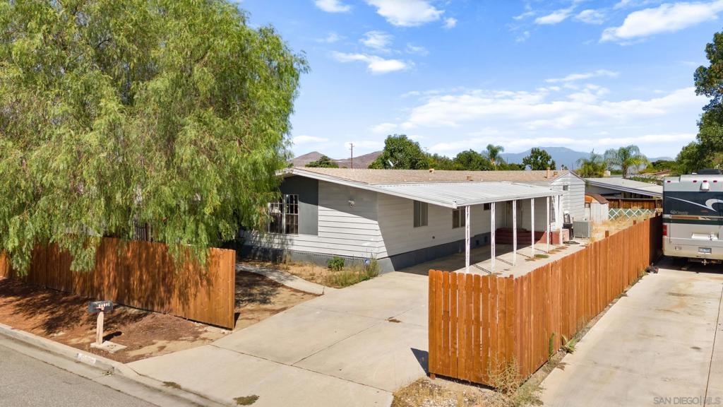 MLS #260022601SD image #0
