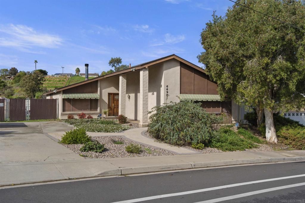 MLS #2600237SD image #0