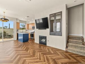 MLS #260025375SD image #0