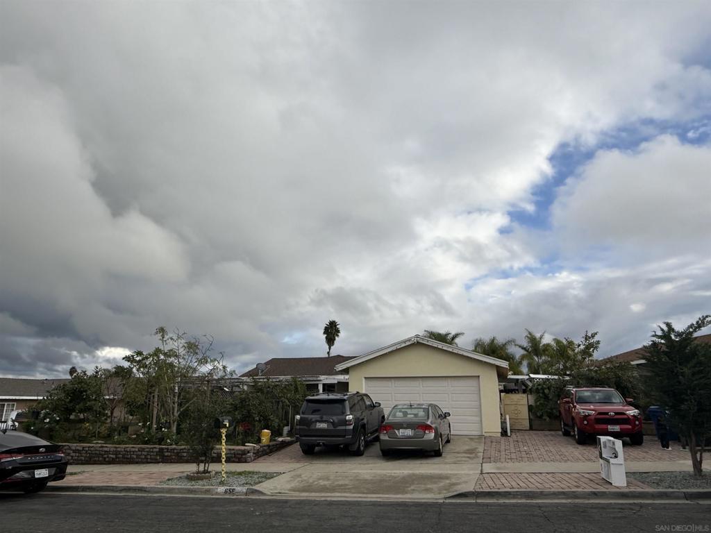 MLS #2600285SD image #0