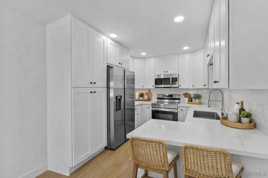 MLS #2600304SD image #0