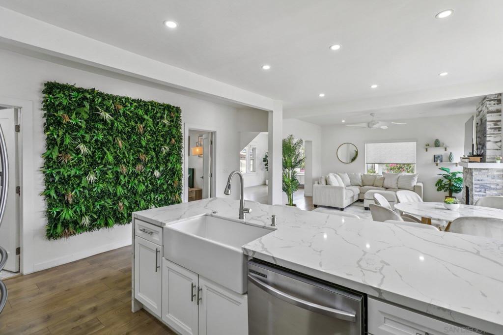 MLS #2600319SD image #0