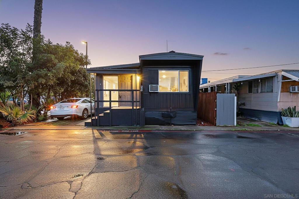 MLS #2600342SD image #0