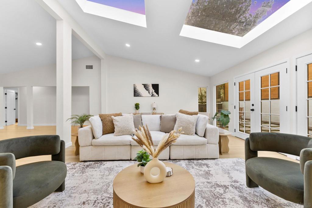 MLS #2600462SD image #0