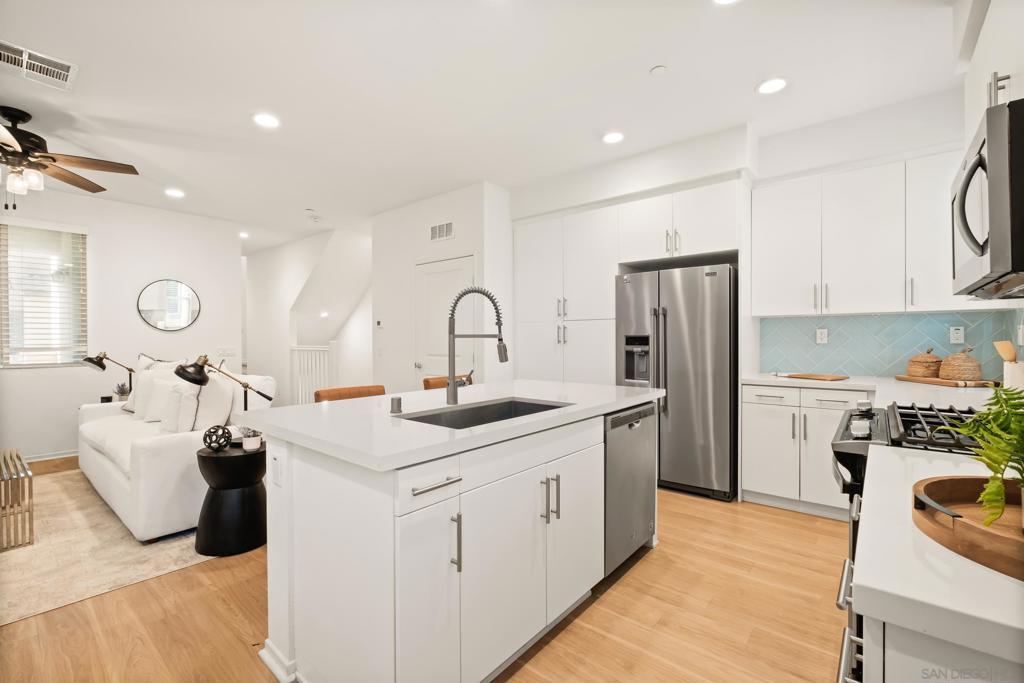 MLS #2600609SD image #0