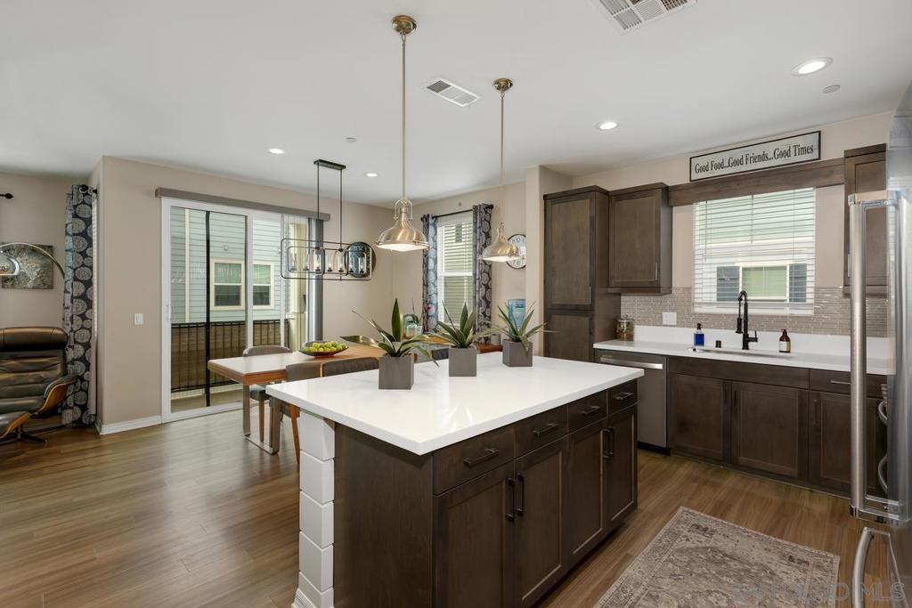 MLS #2600989SD image #0