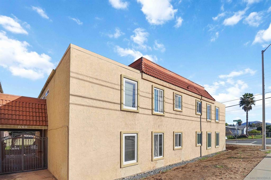 MLS #2601121SD image #0