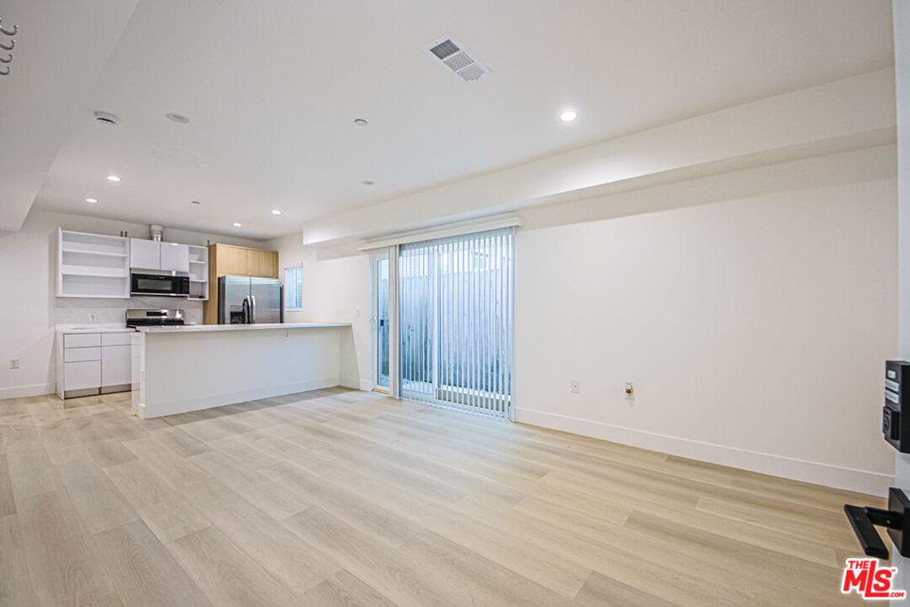 MLS #26101644 image #0
