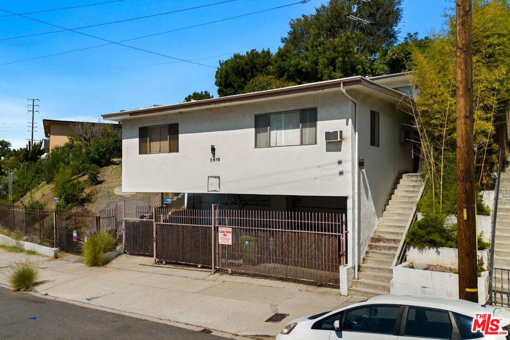 MLS #26101649 image #0