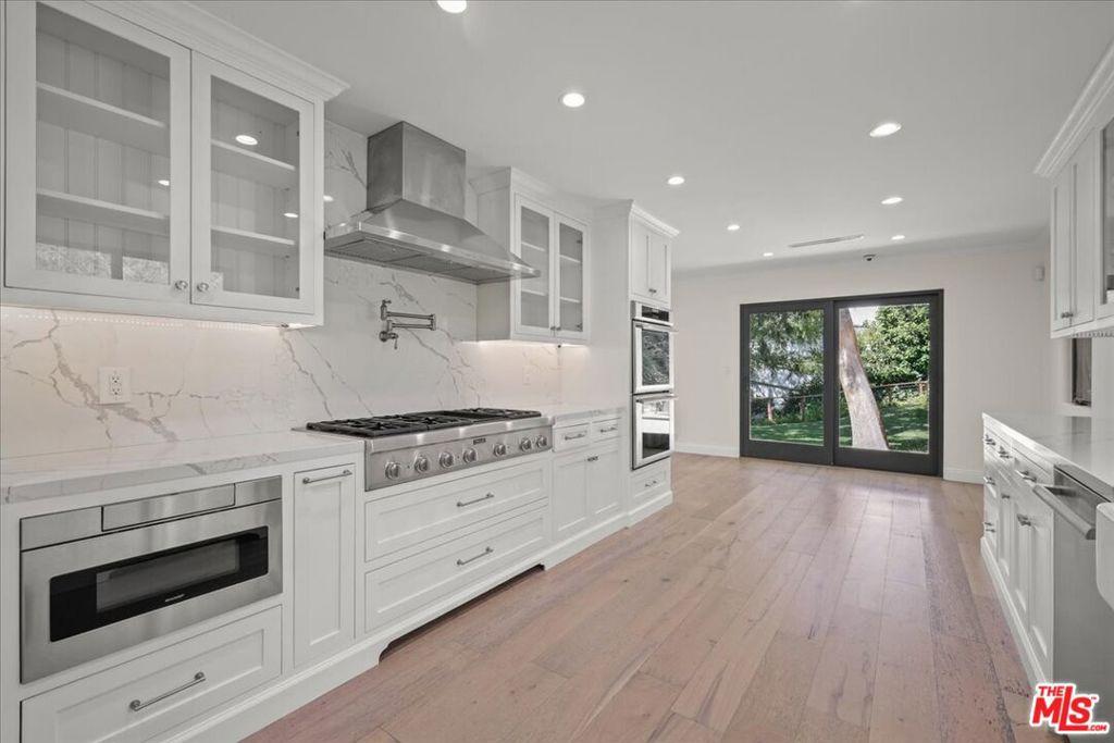 MLS #26101705 image #0