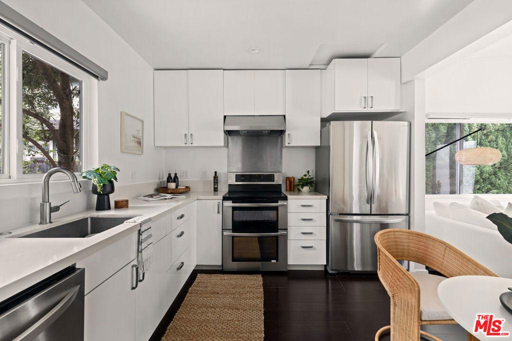 MLS #26101877 image #0