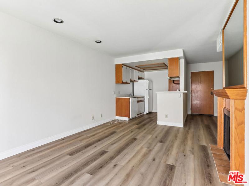 MLS #26101962 image #0