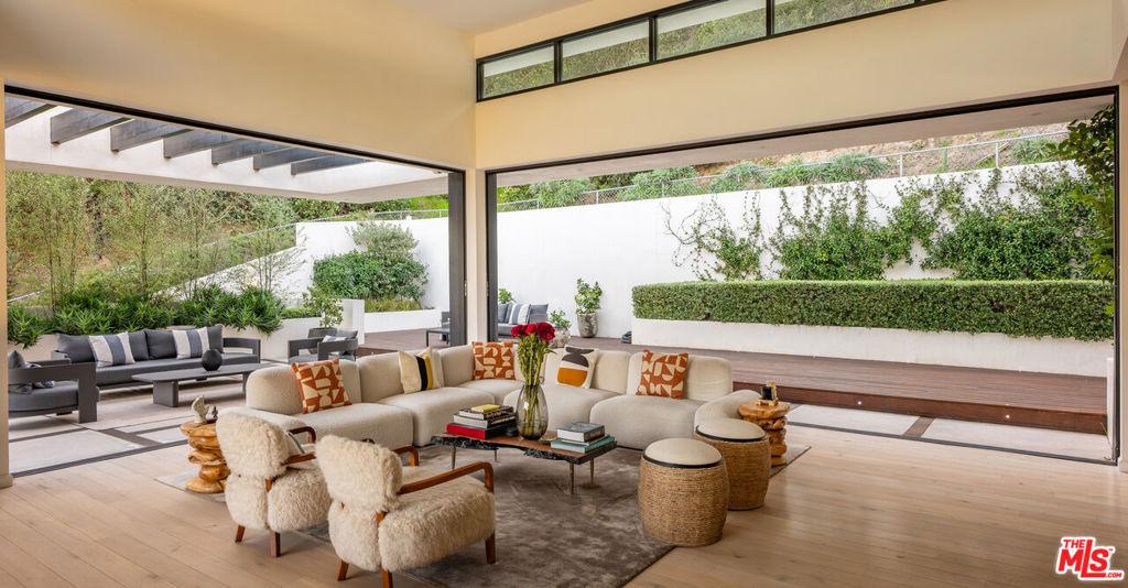 MLS #26632359 image #0