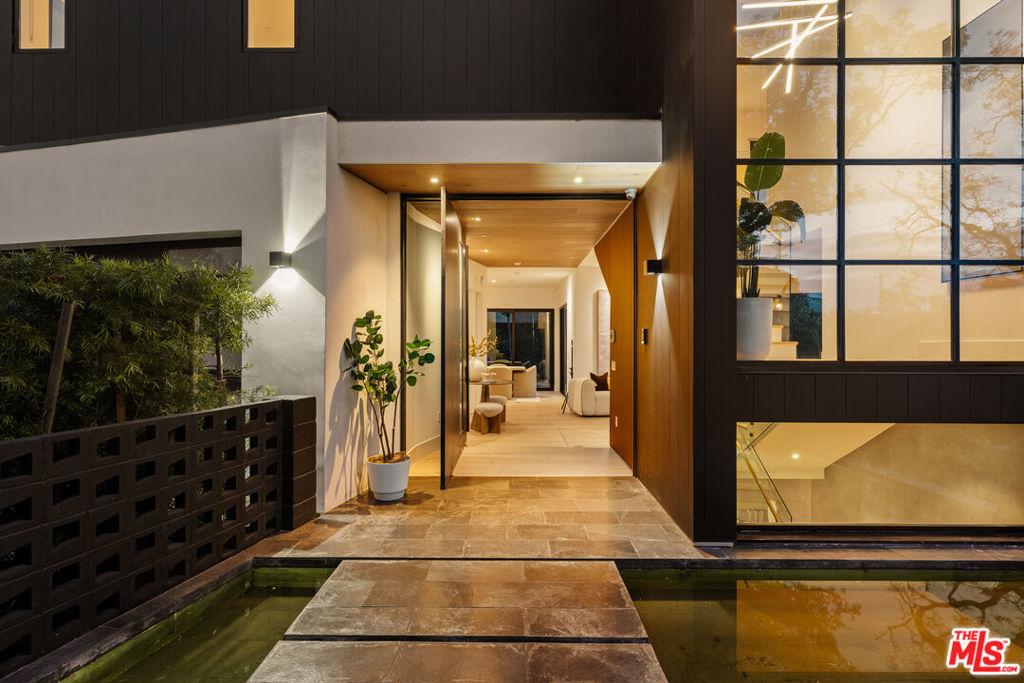 MLS #26633421 image #0