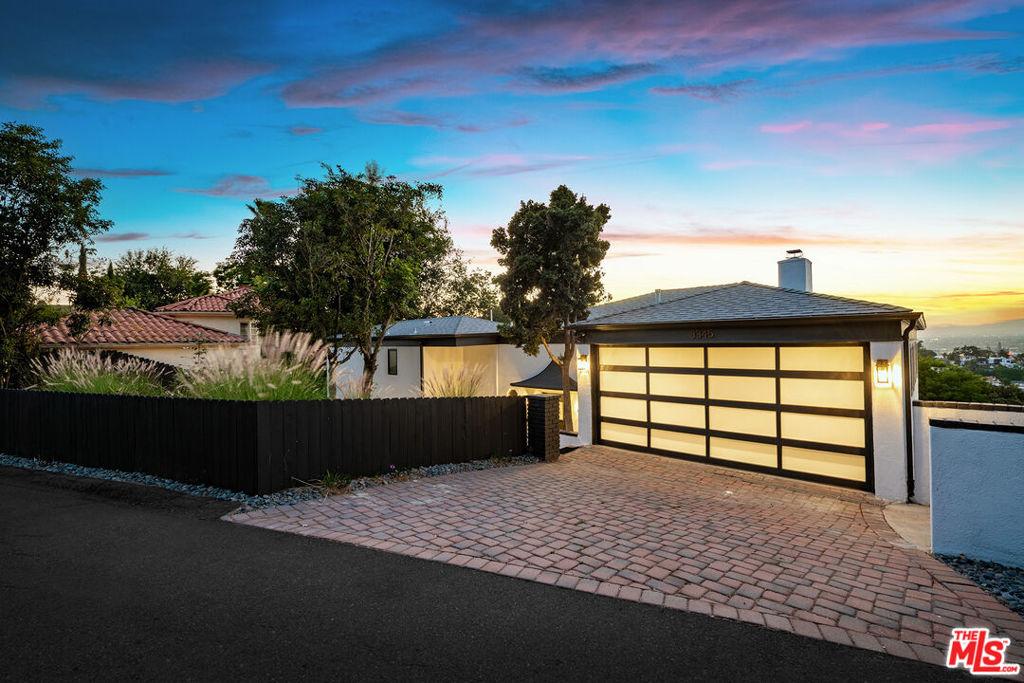 MLS #26634405 image #0