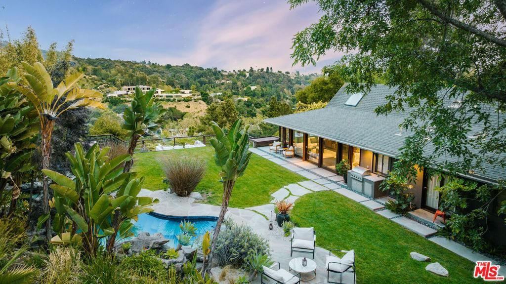 MLS #26635861 image #0