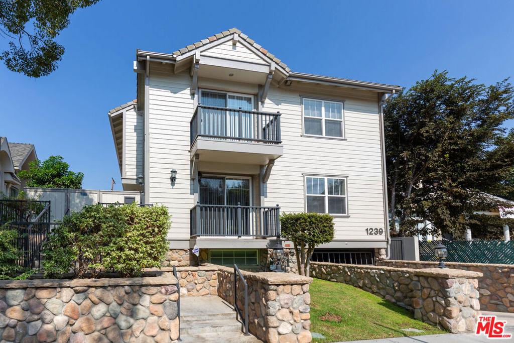 MLS #26636019 image #0