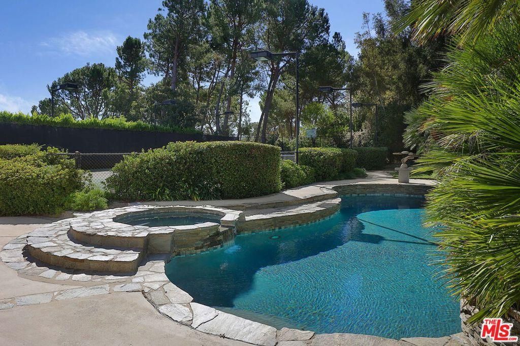 MLS #26637783 image #0