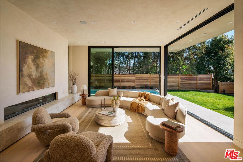 MLS #26637927 image #0