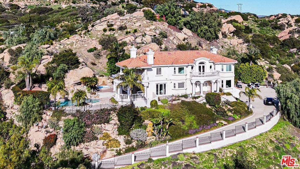 MLS #26641357 image #0