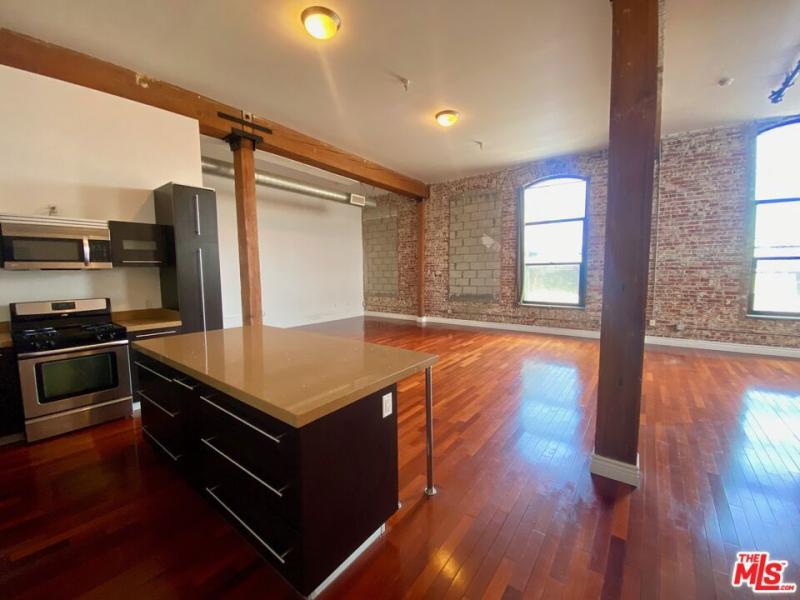MLS #26641917 image #0