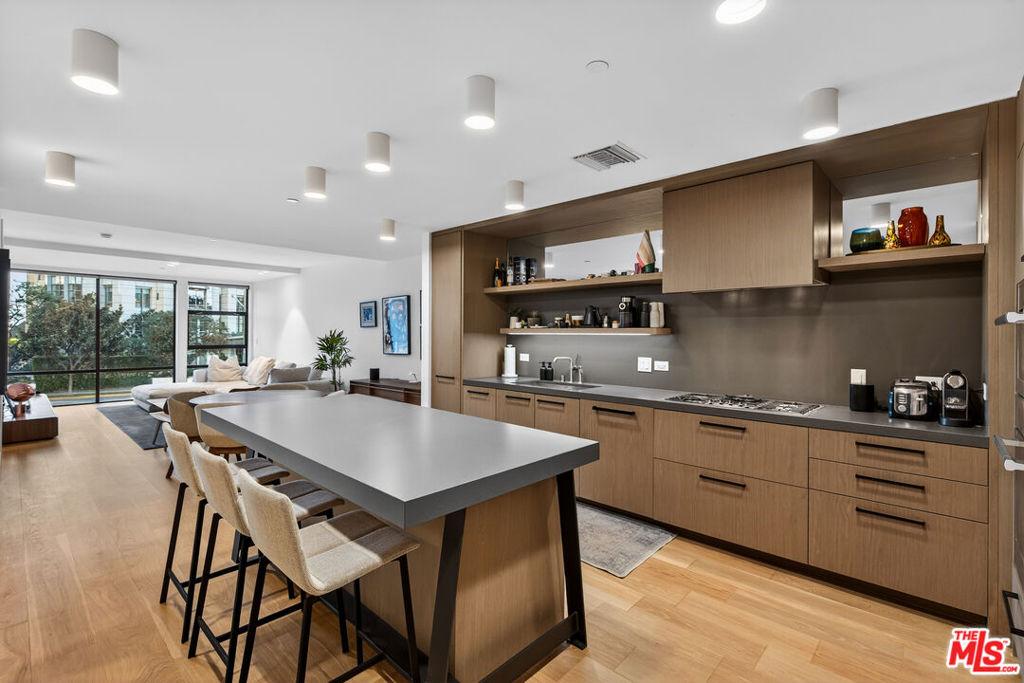 10777 Wilshire BL #208 Los Angeles CA 90024 | MLS #26643181 45 MLS #26643181 image #0