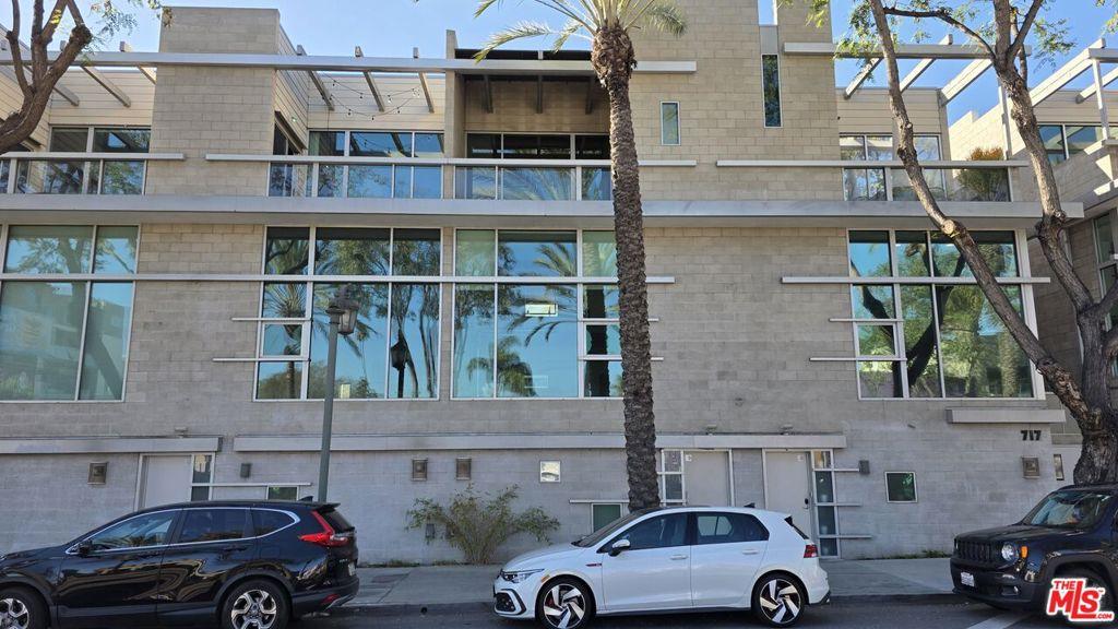 717 N Highland AV #9 Los Angeles CA 90038 | MLS #26643315 45 MLS #26643315 image #0