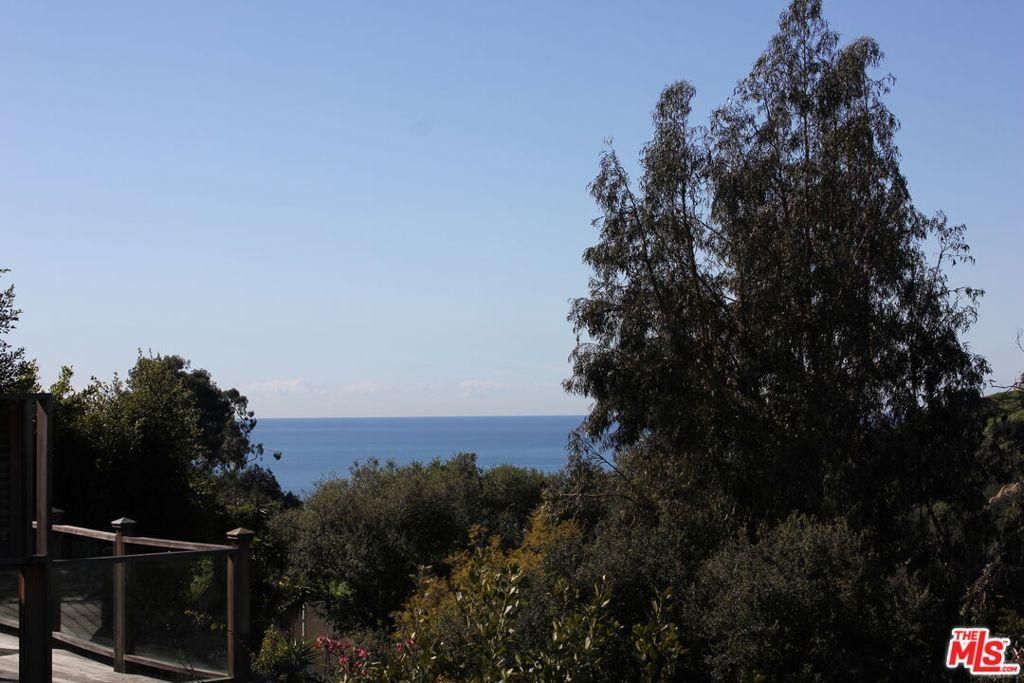 MLS #26646313 image #0