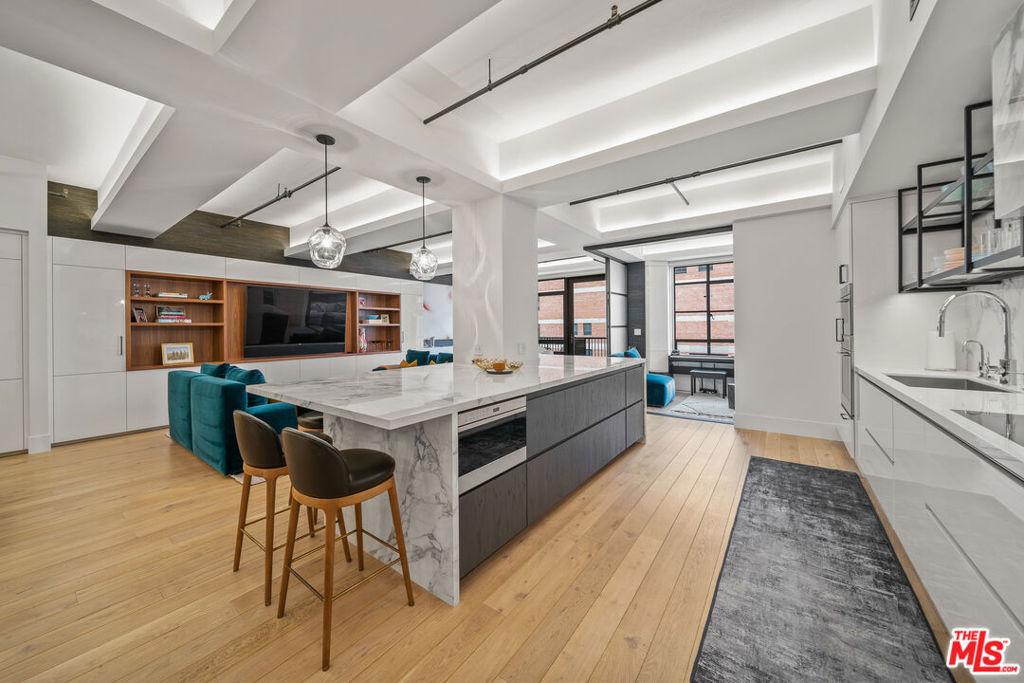 849 S Broadway #812 Los Angeles CA 90014 | MLS #26653323 45 MLS #26653323 image #0
