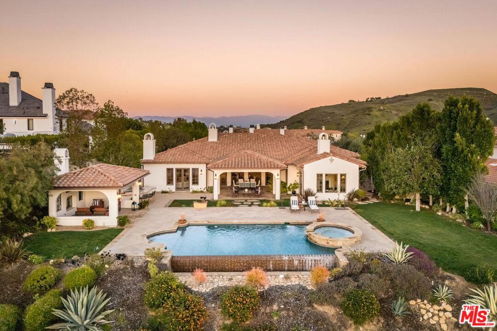 MLS #26653375 image #0