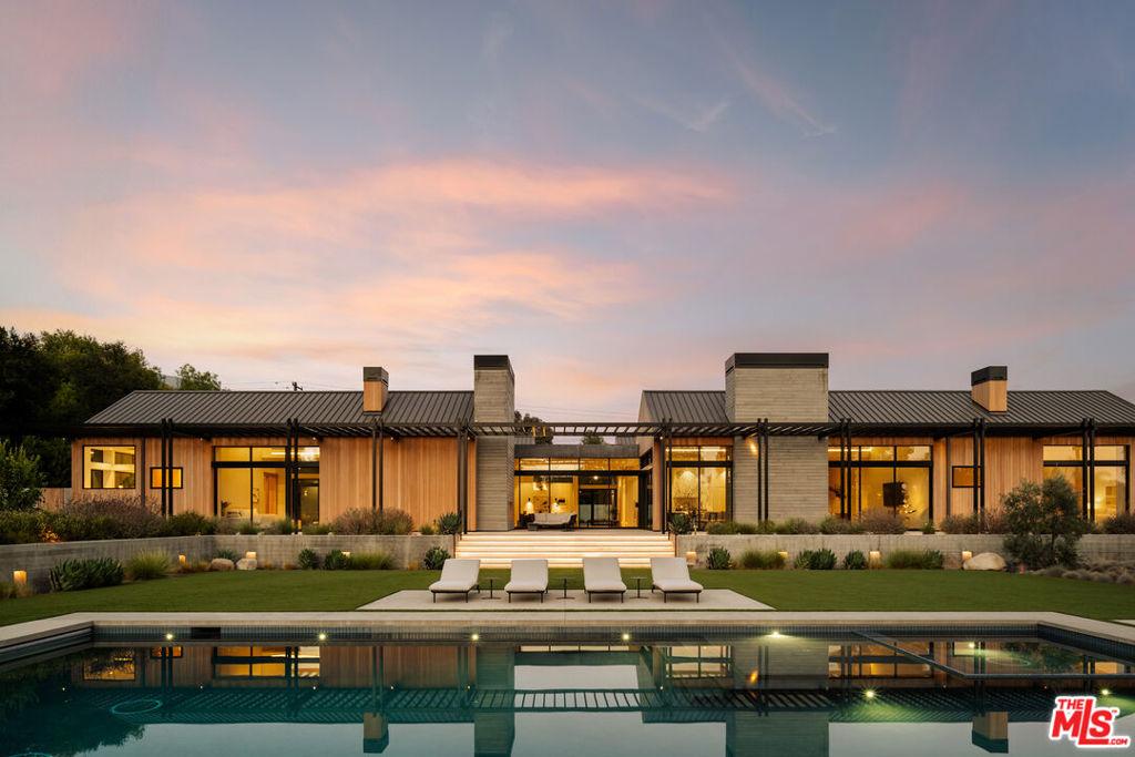 MLS #26653487 image #0