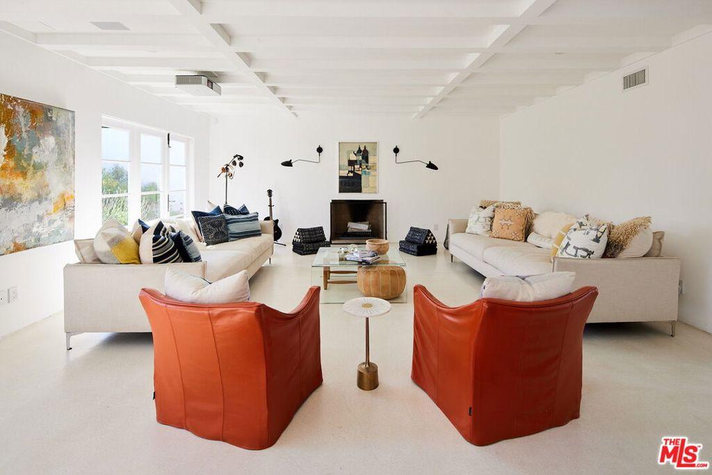 MLS #26653833 image #0