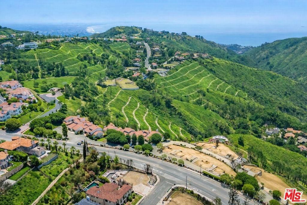 MLS #26653959 image #0