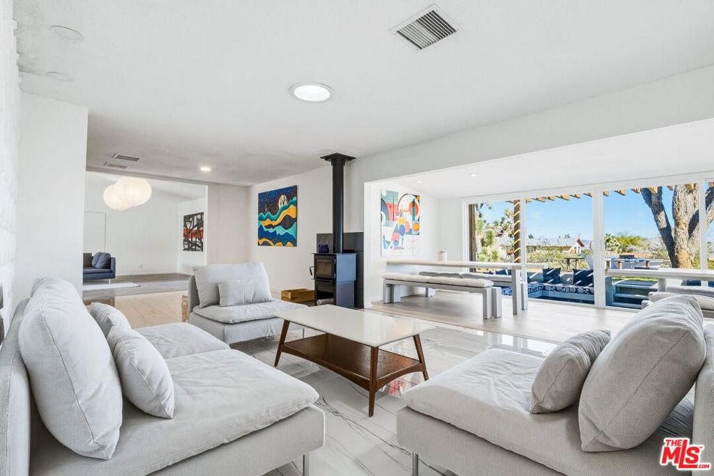 MLS #26655453 image #0